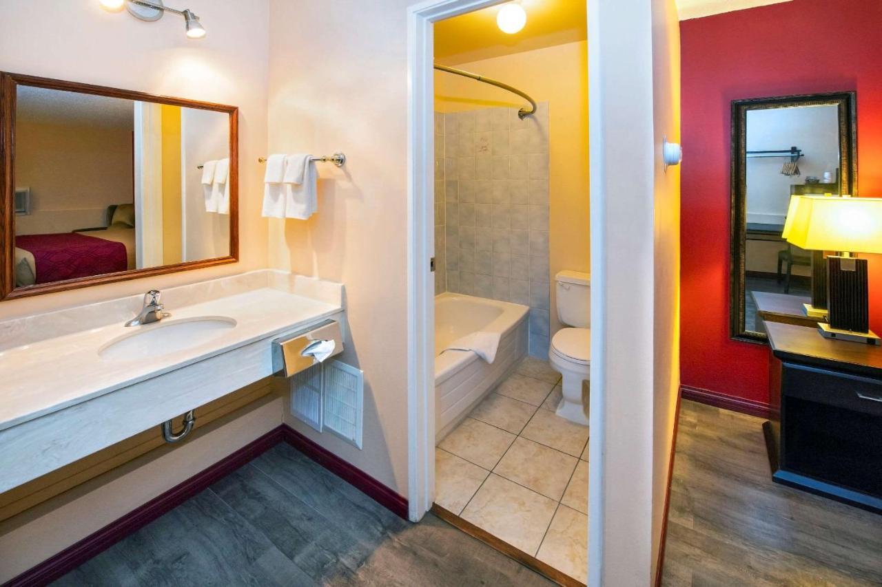 Econo Lodge